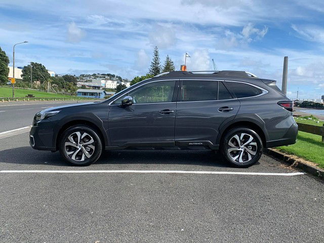 2025 Subaru Outback 2.5i Touring