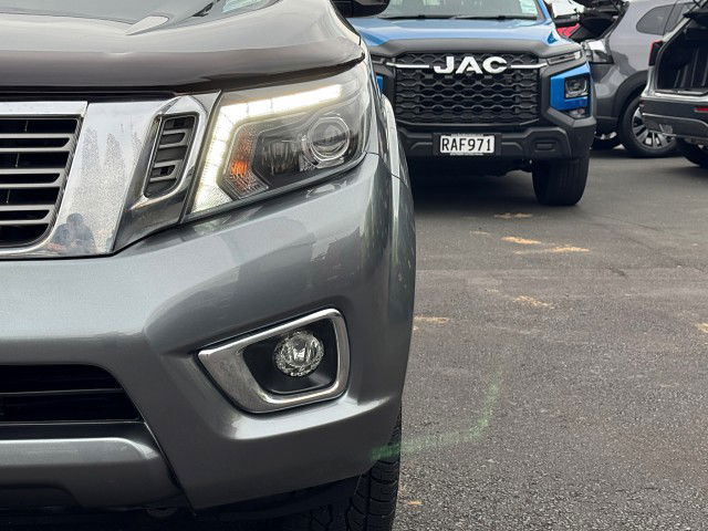 2020 Nissan Navara ST 2WD