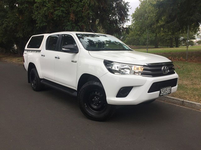 2017 Toyota Hilux SR 2WD D/C W/S 2.8L AUTO