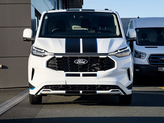 2025 Ford Transit Custom 320 Sport Awd