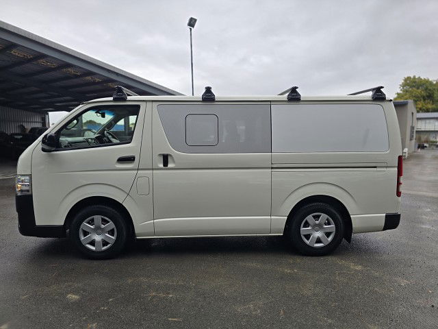 2016 Toyota Hiace ZL TD 3.0D/5MT/LV/5D