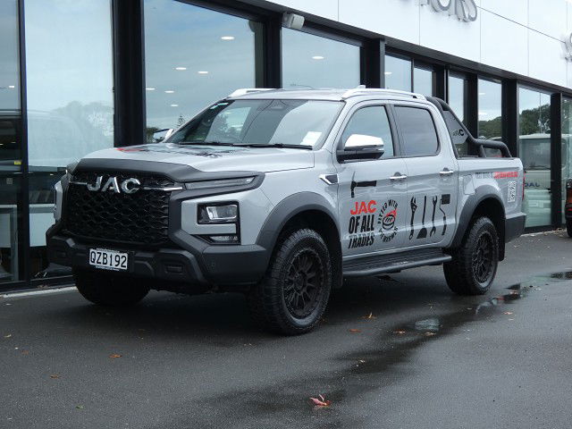 2025 JAC T9 2.0D/4Wd/8At