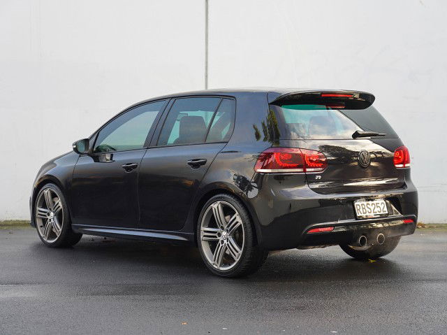 2011 Volkswagen Golf R 6DSG