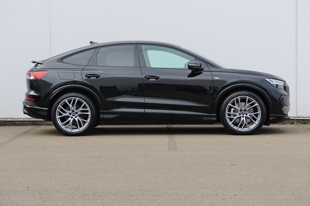 2025 Audi Q4 55 Dynamic Black Edition