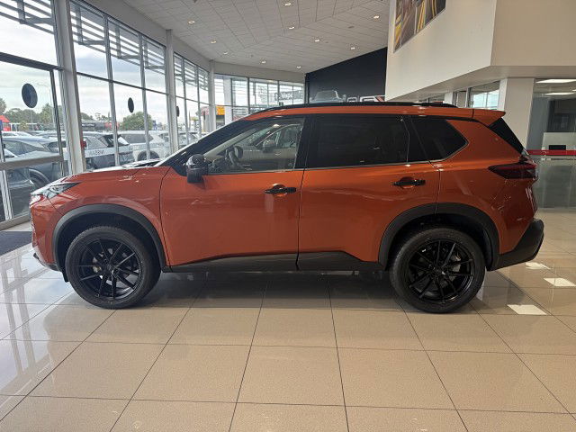 2025 Nissan X-Trail St-L 2.5P/Cvt