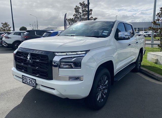 2025 Mitsubishi Triton DC WS 2.4D GLXR 4WD 6AT