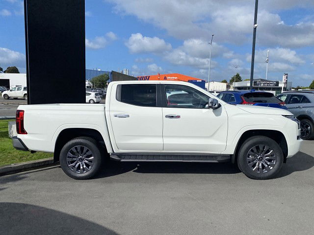 2025 Mitsubishi Triton DC WS 2.4D GLXR 4WD 6AT