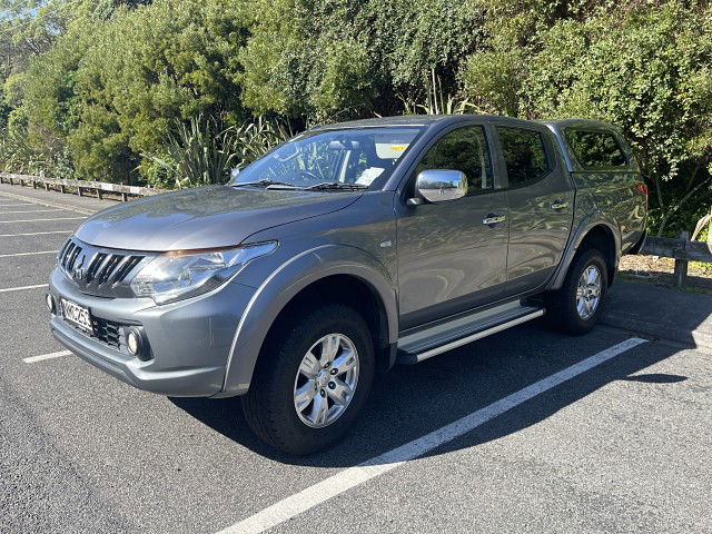 2017 Mitsubishi Triton GLXR 4WD