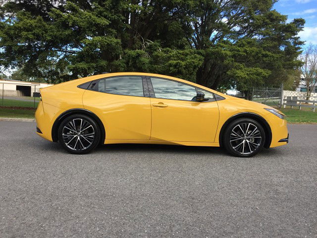 2023 Toyota Prius HEV