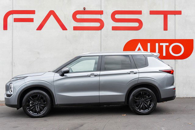 2023 Mitsubishi Outlander LS 2.5P/CVT