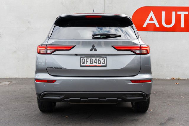 2023 Mitsubishi Outlander LS 2.5P/CVT