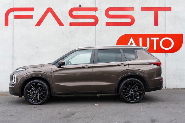 2023 Mitsubishi Outlander XLS 2.5P/4WD/CVT