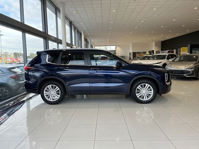 2025 Mitsubishi Outlander Ls 2.5P/4Wd/Cvt
