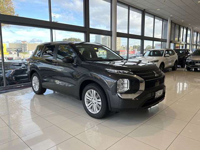 2025 Mitsubishi Outlander Ls 2.5P/Cvt