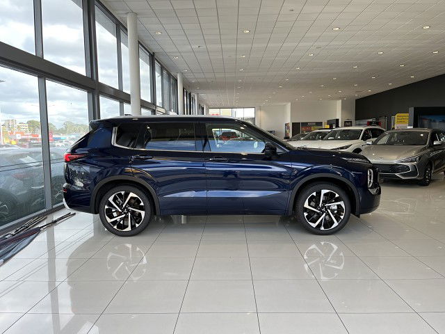 2024 Mitsubishi Outlander Vrx 2.5P/Cvt