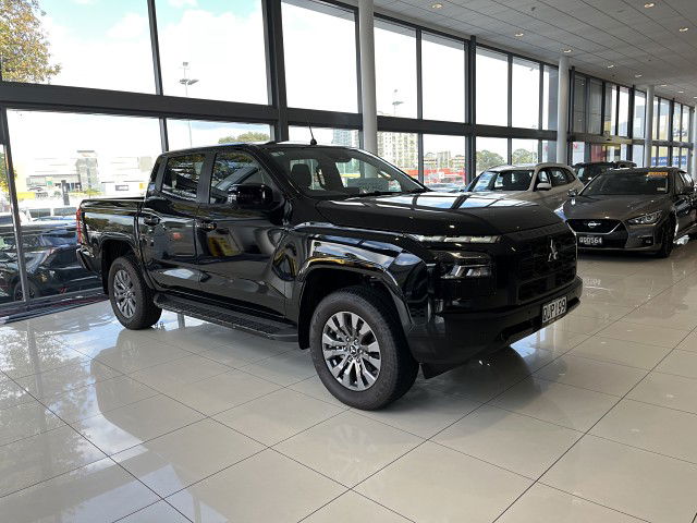 2024 Mitsubishi Triton Dc Glxr 6At 2.4Dt
