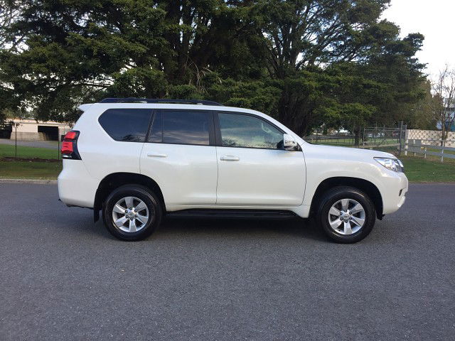 2019 Toyota Land Cruiser Prado GX 4WD 2.8L 7 SEATER