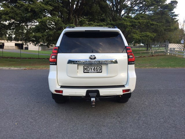2019 Toyota Land Cruiser Prado GX 4WD 2.8L 7 SEATER