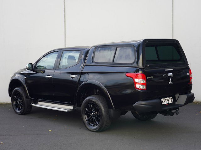 2017 Mitsubishi Triton GLX-R 2.4D 4WD D/Cab Manual 4Dr Ute