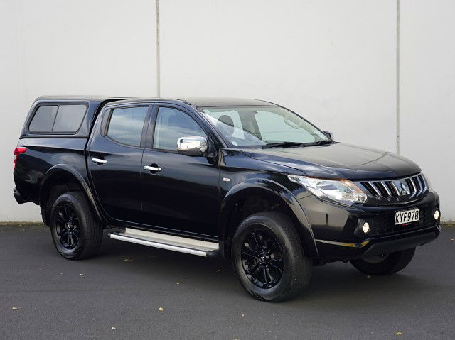 2017 Mitsubishi Triton GLX-R 2.4D 4WD D/Cab Manual 4Dr Ute