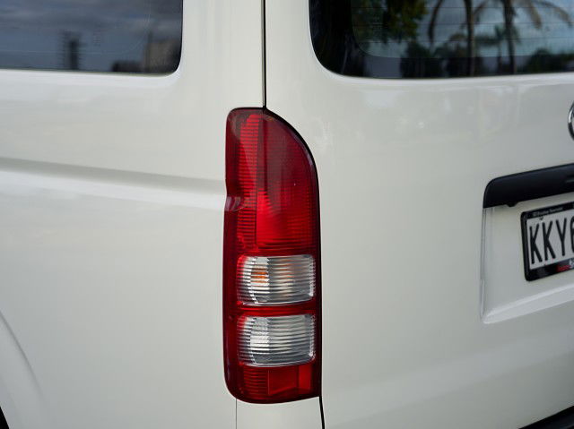 2017 Toyota Hiace Minibus TD 3.0DT 4AT 4Dr Minibus