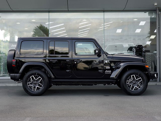 2025 Jeep Wrangler JL  Overland 2.0P 4WD 4Dr Wagon