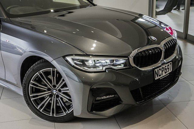 2020 BMW 320i Sedan M-Sport +Comfort