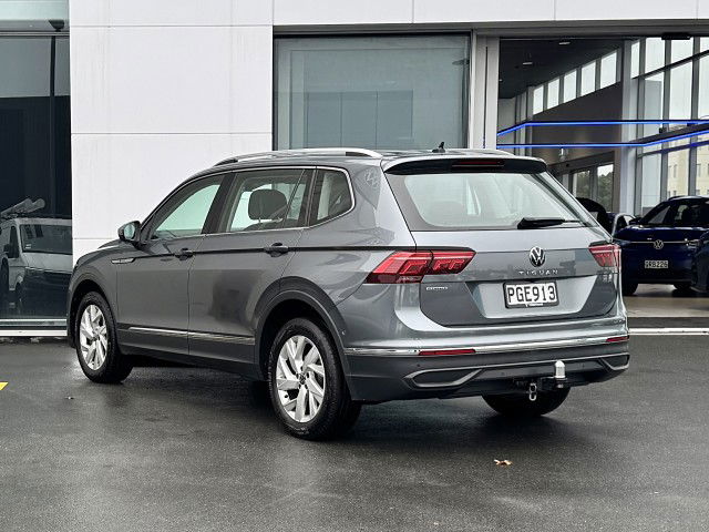 2022 Volkswagen Tiguan Allspace Life 2WD