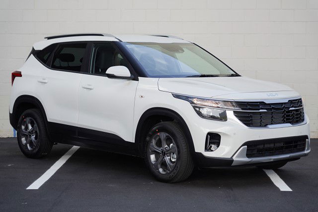 2025 Kia Seltos LX 2.0L