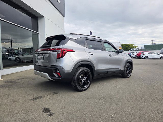 2025 Kia Seltos LX 2.0P