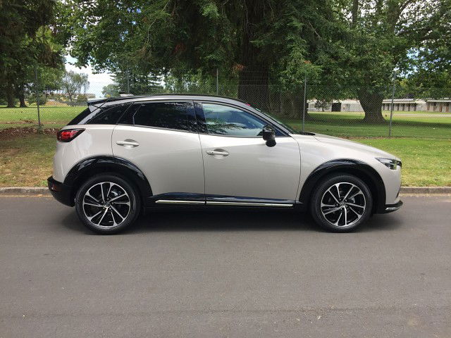 2025 Mazda CX-3 SP20