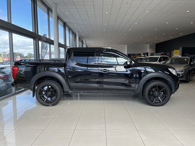 2020 Nissan Navara Rx 2.3D/7At/Ut/4Dr/5