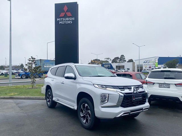 2025 Mitsubishi Pajero Sport 2.4D VRX 4WD 8AT
