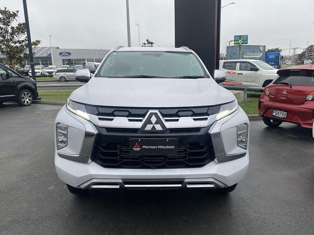 2025 Mitsubishi Pajero Sport 2.4D VRX 4WD 8AT