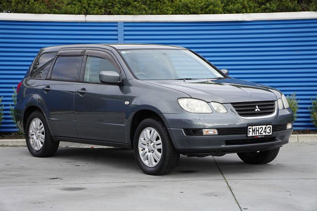 2001 Mitsubishi Airtrek