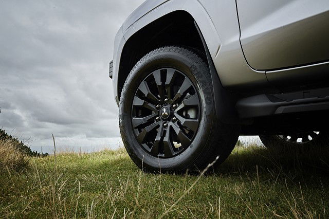 2025 Mitsubishi Triton GLX Sport 4WD