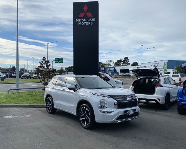 2025 Mitsubishi Outlander 2.5P VRX 4WD CVT