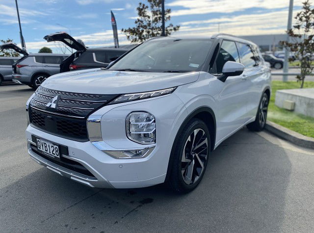 2025 Mitsubishi Outlander 2.5P VRX 4WD CVT