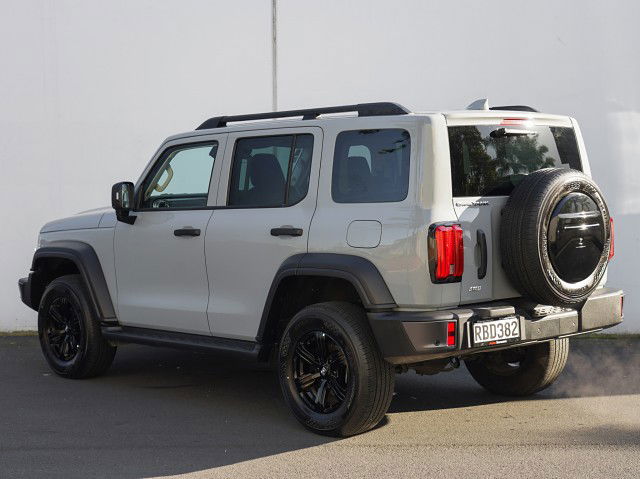 2025 GWM Tank 300 Lux Petrol 2.0P 4WD