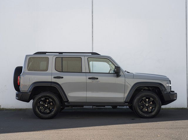 2025 GWM Tank 300 Lux Petrol 2.0P 4WD