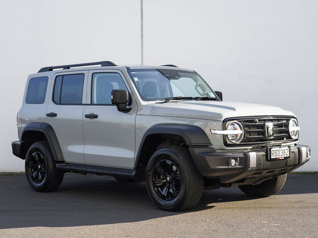 2025 GWM Tank 300 Lux Petrol 2.0P 4WD