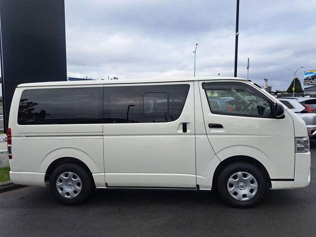 2019 Toyota Hiace 5DR DIESEL GL SPEC