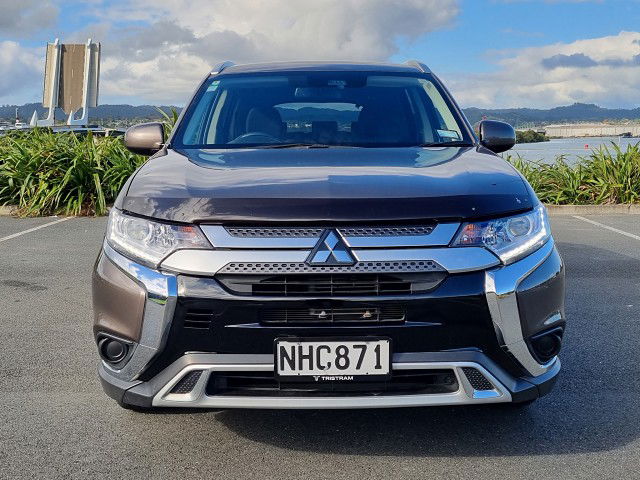2021 Mitsubishi Outlander Ls 2.4P/Cvt