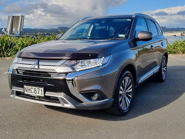 2021 Mitsubishi Outlander Ls 2.4P/Cvt