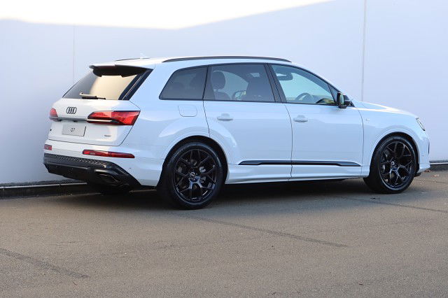 2025 Audi Q7 50 TDI Dynamic Black Edition