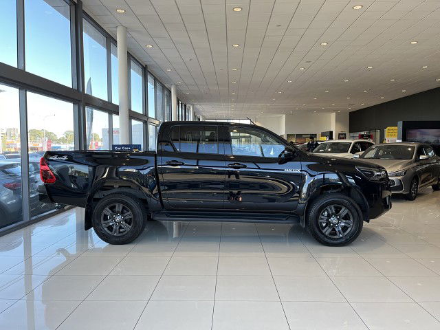 2024 Toyota Hilux Sr5 Td Dc 2.8Dmht/4WD