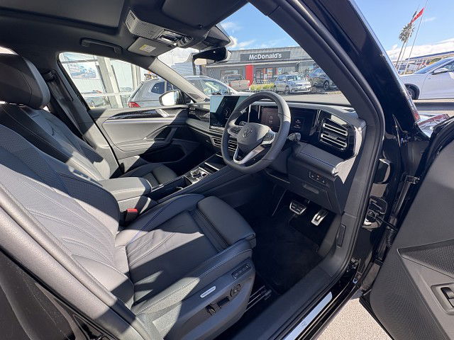 2025 Volkswagen Tiguan R-LINE 4MOTION 195kW