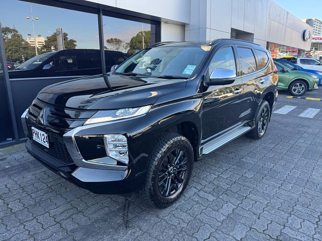 2022 Mitsubishi Pajero Sport VRX Black Edition 2.4d 4WD