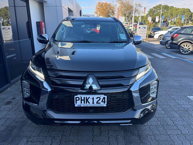 2022 Mitsubishi Pajero Sport VRX Black Edition 2.4d 4WD