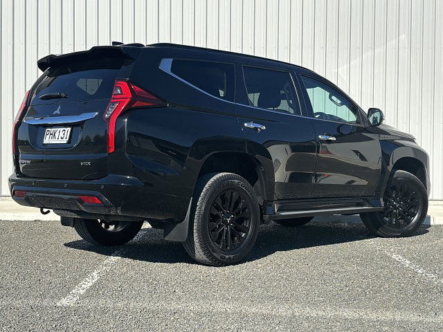 2022 Mitsubishi Pajero Sport VRX 4WD